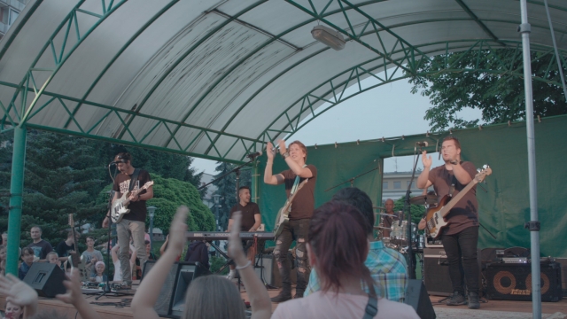 Jarmok okorenil hudobník Peter Cmorík