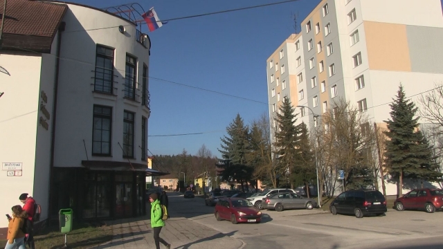 Nové dopravné značenie pri ZŠ na ulici SNP