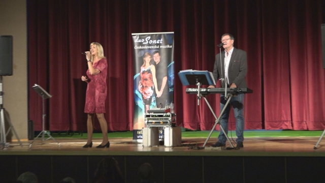 Staroturianskym seniorom zaspievalo DUO Sonet