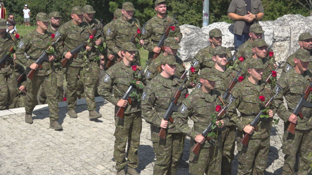 Účastníci pilotného výcviku prisahali na Mohyle gen. Štefánika