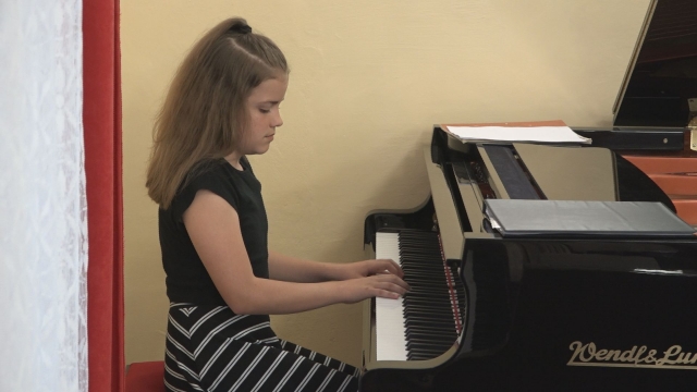 Žiaci hudobného odboru mali absolventský koncert